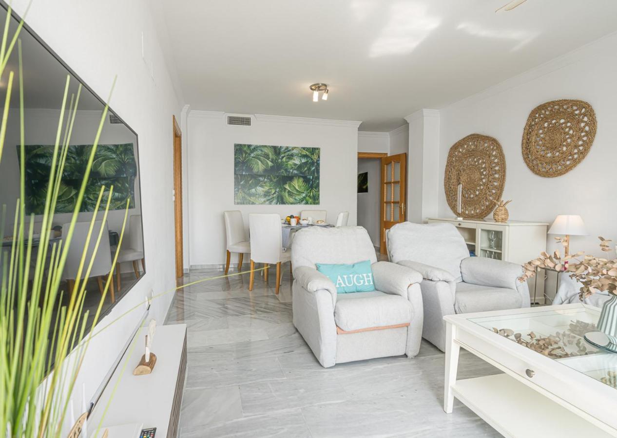 Coral Paradise Apartment With Swimming Pool 拉海瑞德拉 外观 照片